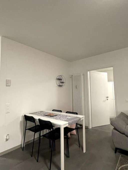 Five Stars Comfort Apartment Lugano Near The Lake Buitenkant foto
