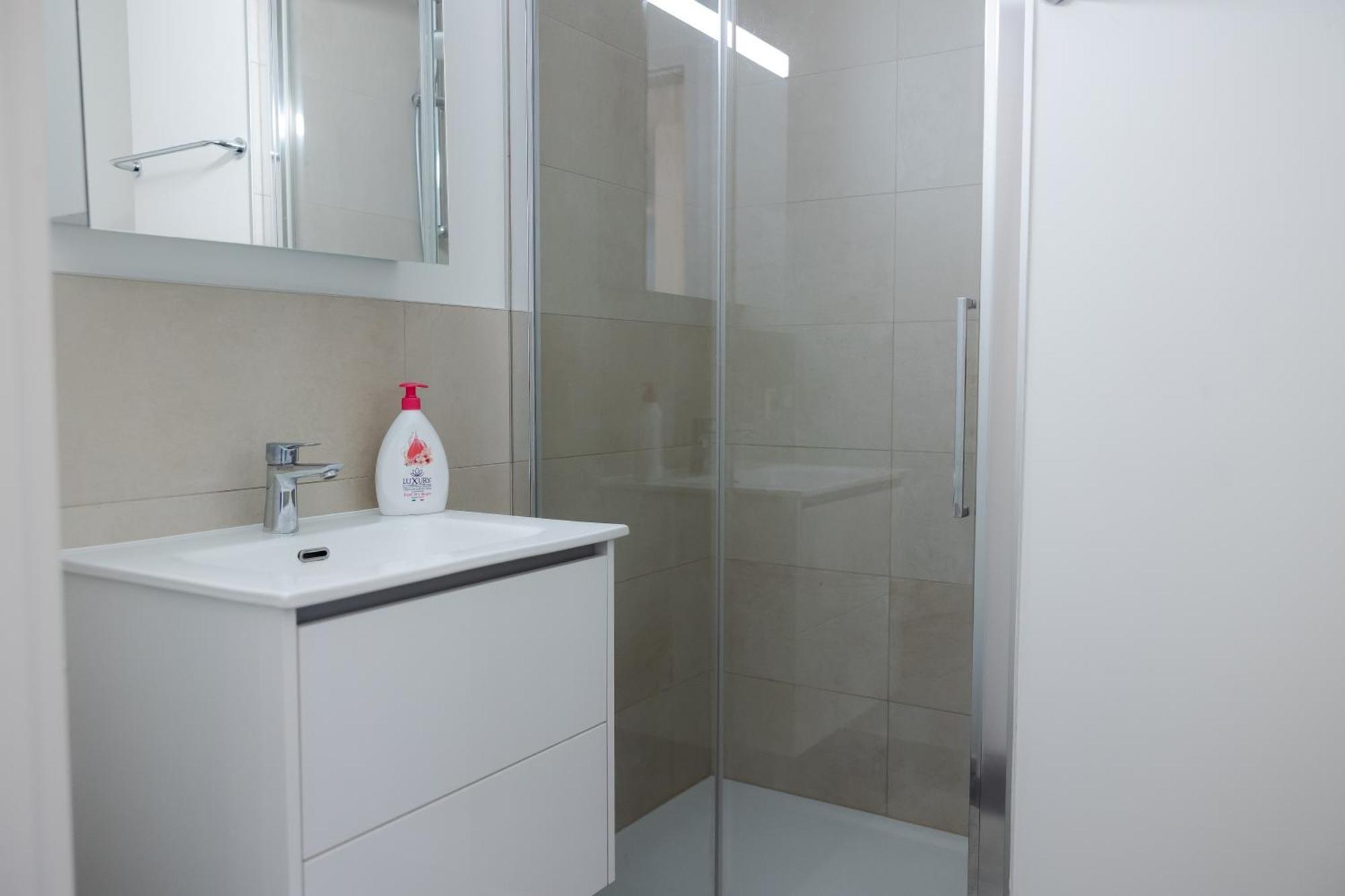 Five Stars Comfort Apartment Lugano Near The Lake Buitenkant foto